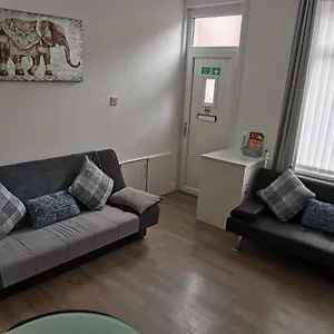 Welcome - Close To Town Centre - Full Holiday Blackpool